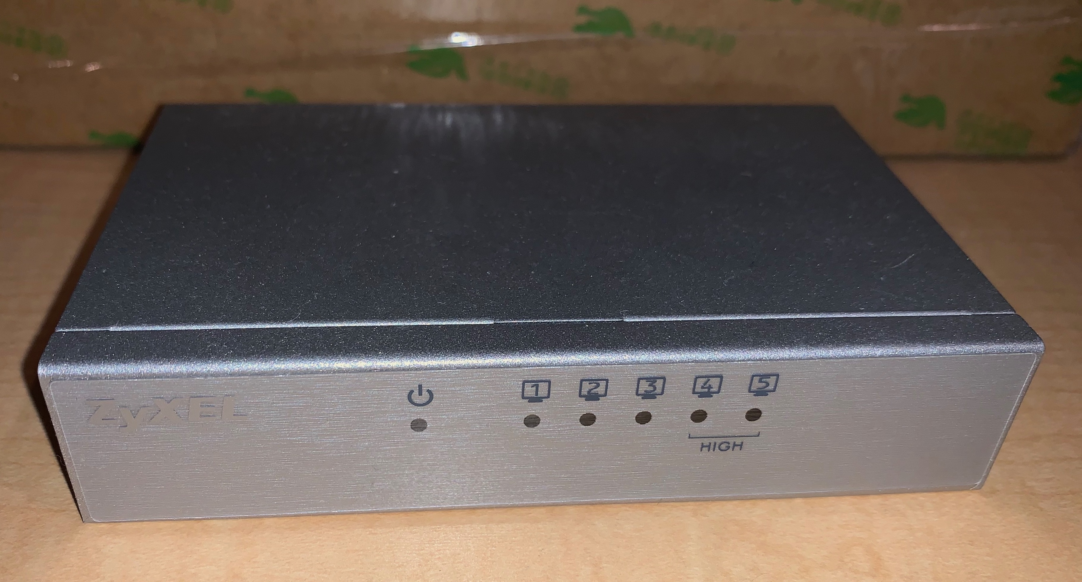 FS: Paul Pang ZyXEL ethernet switch - Buy & Sell Audio and Computer ...