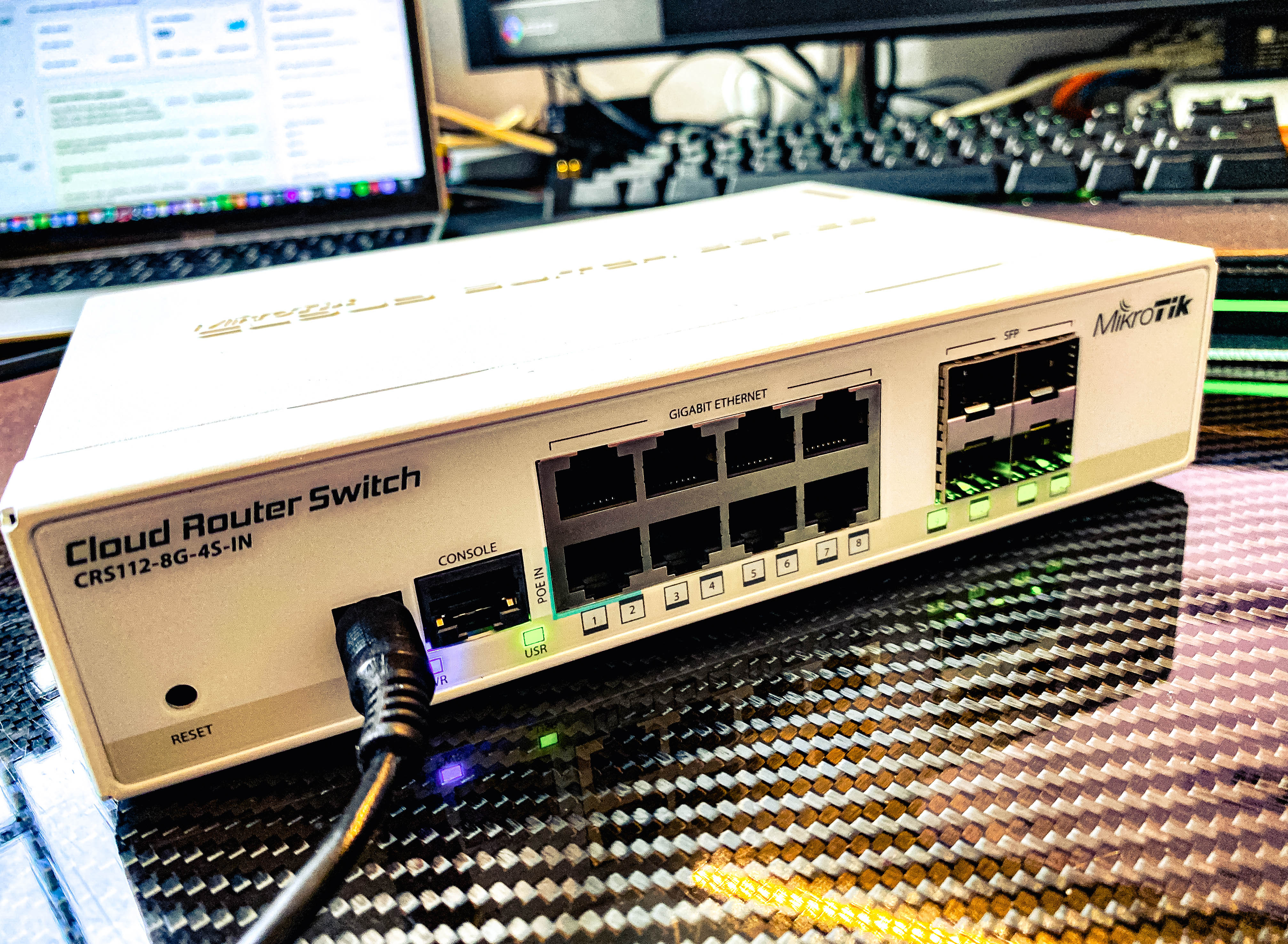 Crs112 8p 4s in. Mikrotik cloud Router Switch. Mikrotik cloud Router.